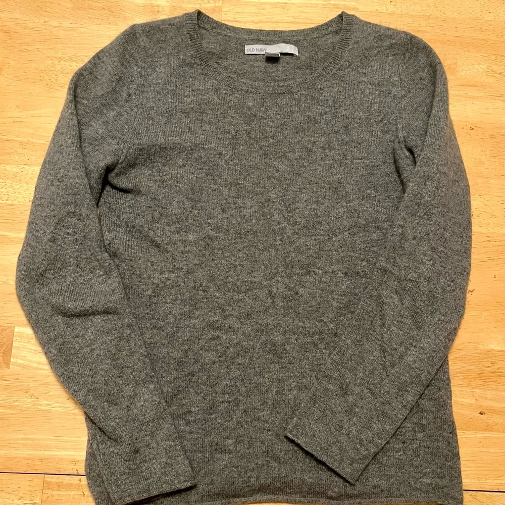 Old Navy Gray cashmere Sweater